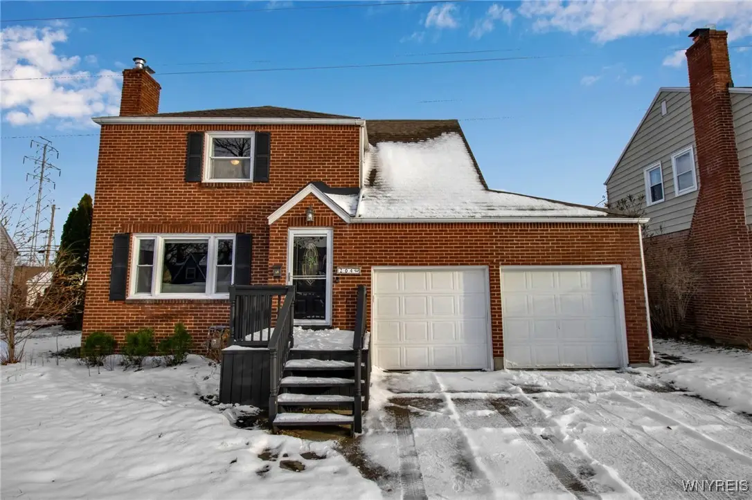 204 Ridgewood Drive, Buffalo, NY 14226 - Image #1