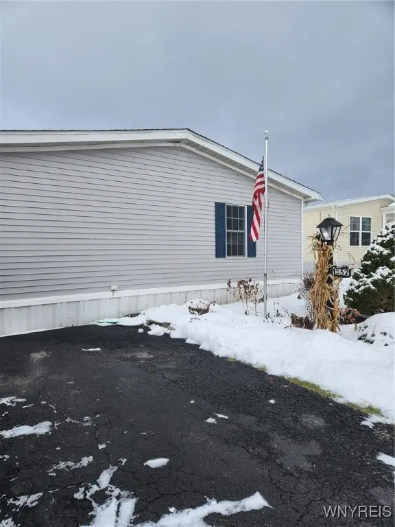 352 Applewood Drive, Lockport, NY 14094 - Image #3