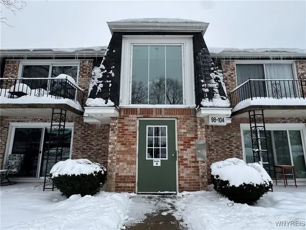 98 Foxberry Drive #A, Getzville, NY 14068