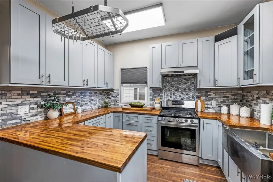 48 Garner Avenue, Buffalo, NY 14213 - Image #2