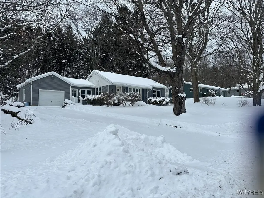 8753 Elizabeth Parkway, Eden, NY 14057 - Image #2