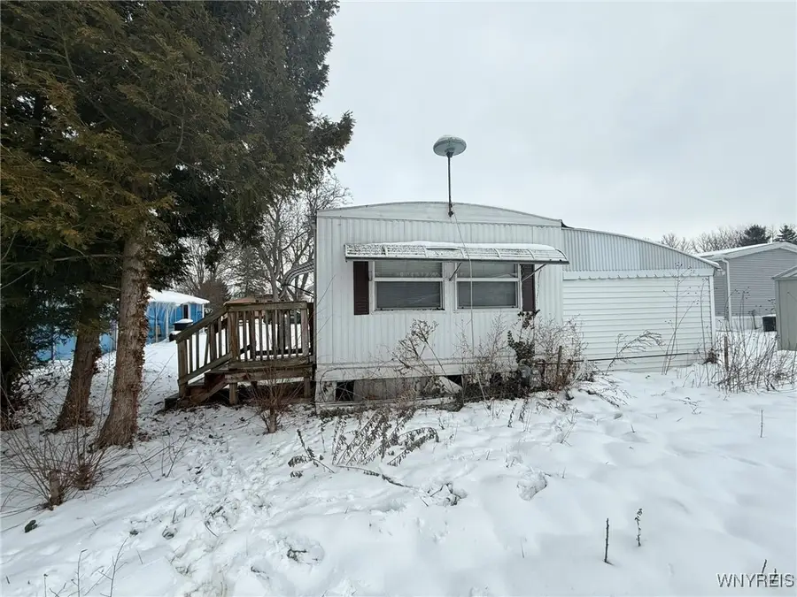 10 Laurel Street, Akron, NY 14001 - Image #2