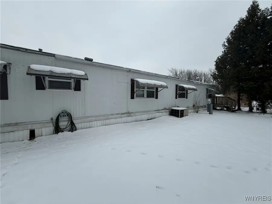 10 Laurel Street, Akron, NY 14001 - Image #3