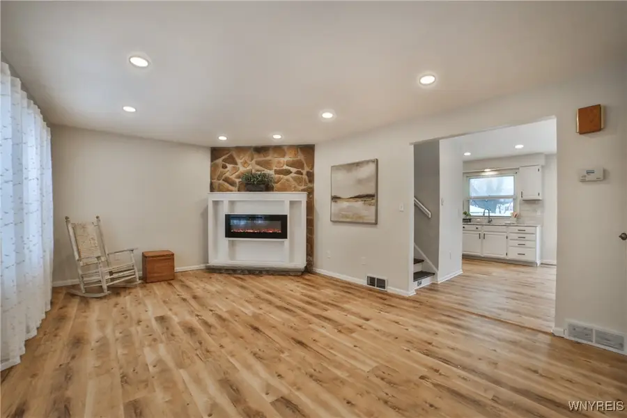 245 Mckinley Avenue, Williamsville, NY 14221 - Image #2