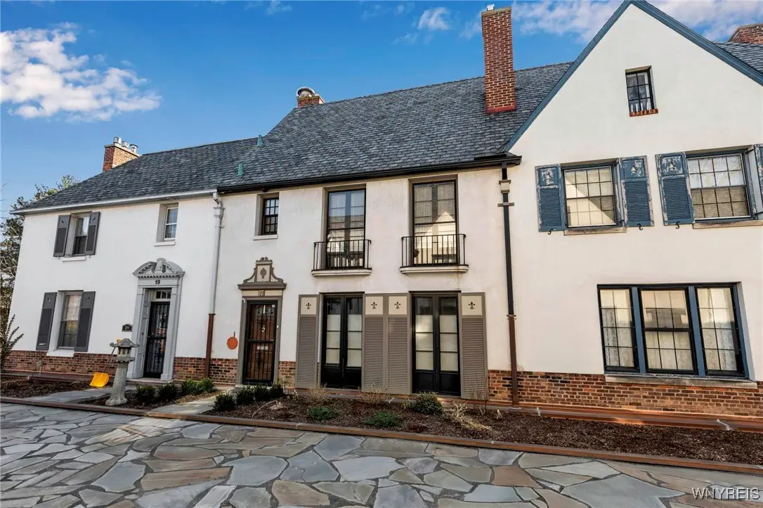 17 Mayfair Lane, Buffalo, NY 14201 - Image #1