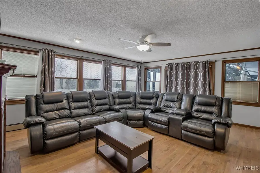 65 Crescent Road, Grand Island, NY 14072 - Image #2