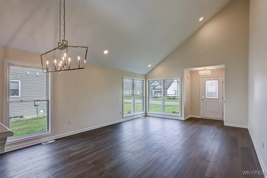 6667 Curtis Court, Lockport, NY 14094 - Image #2