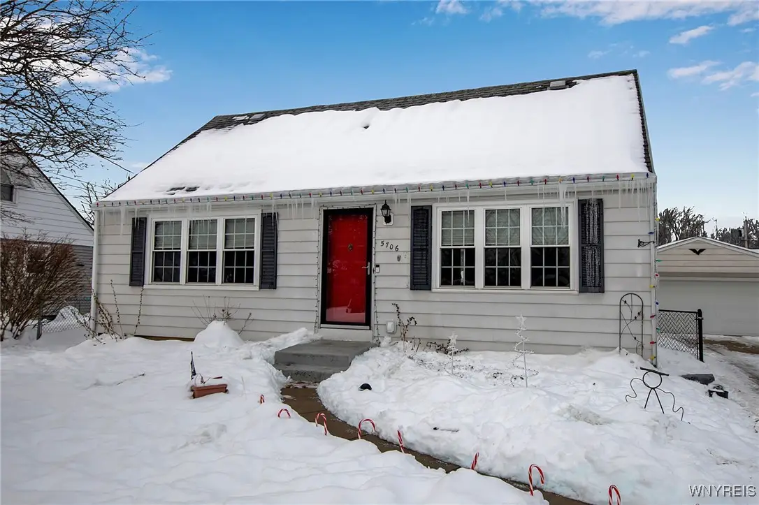 5706 Apollo Drive, Lake View, NY 14085 - Image #1