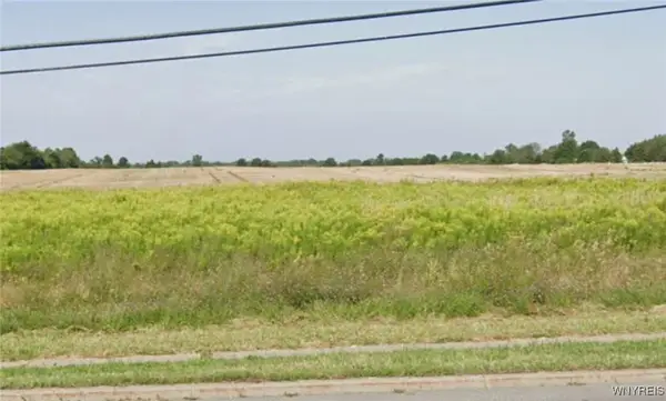 6071 Robinson Road, Lockport, NY 14094