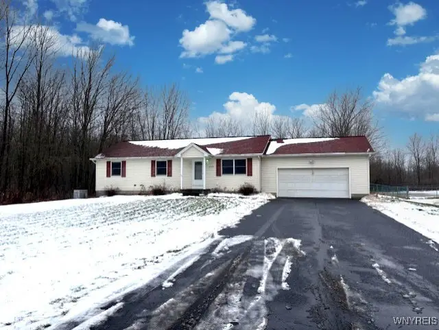 6702 Minnick Road, Lockport, NY 14094 - Image #2