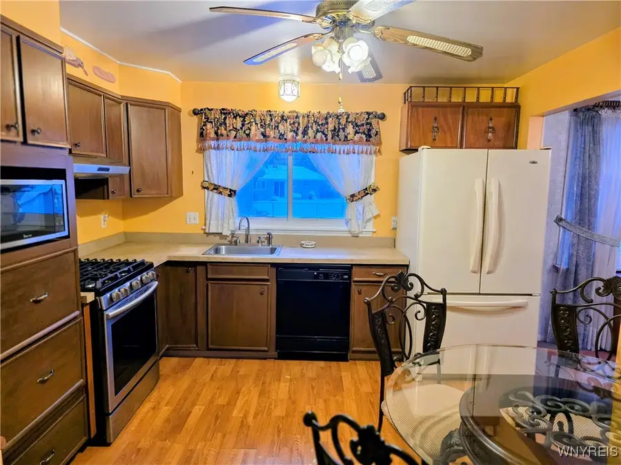 1325 Brookfield Drive, North Tonawanda, NY 14120 - Image #2