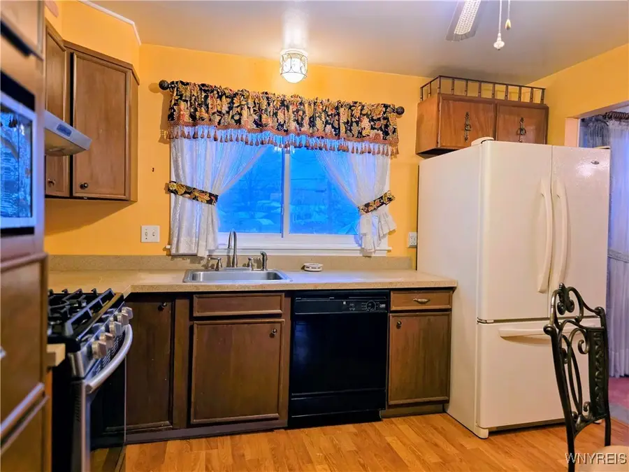 1325 Brookfield Drive, North Tonawanda, NY 14120 - Image #3