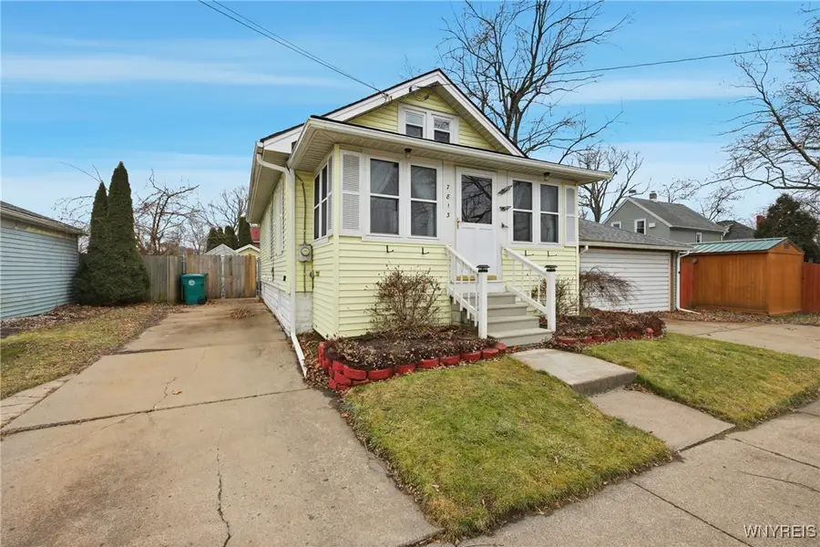 7813 Edison Avenue, Niagara Falls, NY 14304 - Image #2