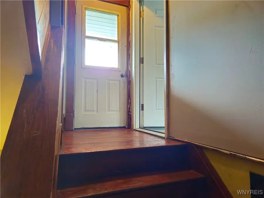 1827 Cleveland Avenue, Niagara Falls, NY 14305 - Image #3