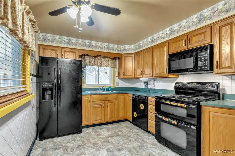 81 Fuller Avenue, Tonawanda, NY 14150 - Image #2