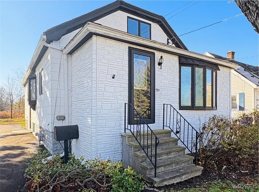 991 Mineral Springs Road, Buffalo, NY 14224 - Image #2