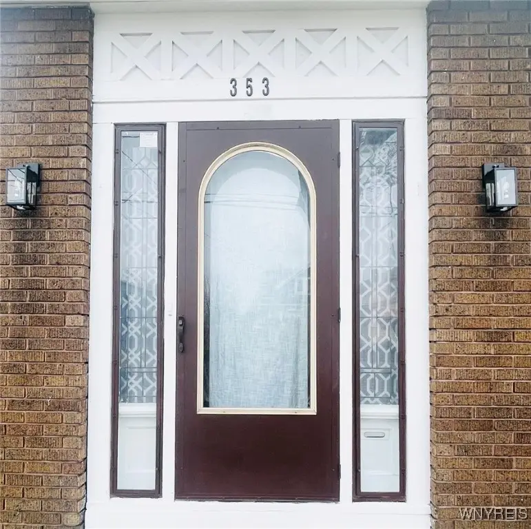 353 Warwick Avenue, Buffalo, NY 14215 - Image #3