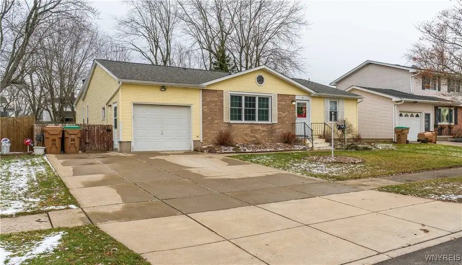 33 Lois Drive, Buffalo, NY 14227 - Image #2