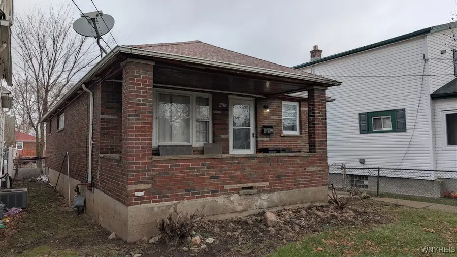 2762 Falls Street, Niagara Falls, NY 14303 - Image #2