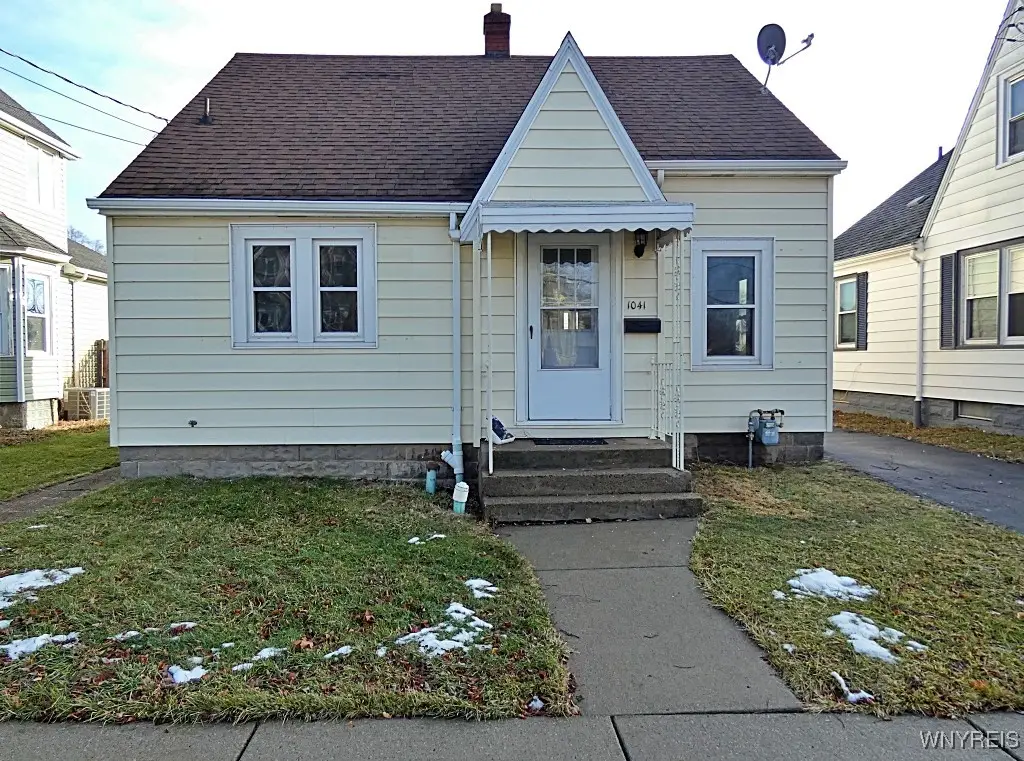 1041 92nd Street, Niagara Falls, NY 14304 - Image #1
