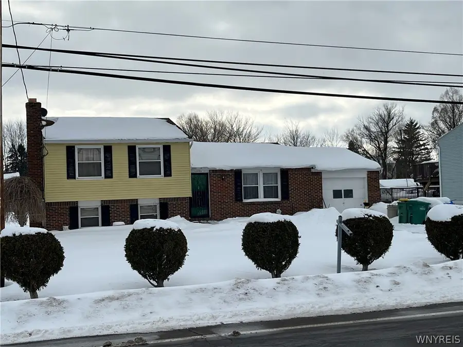 6836 E High Street, Lockport, NY 14094 - #2