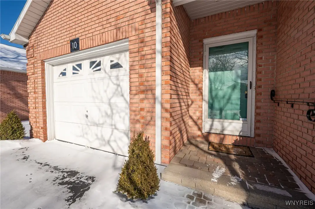 10 Woodpointe #10, Amherst, NY 14221 - Image #1