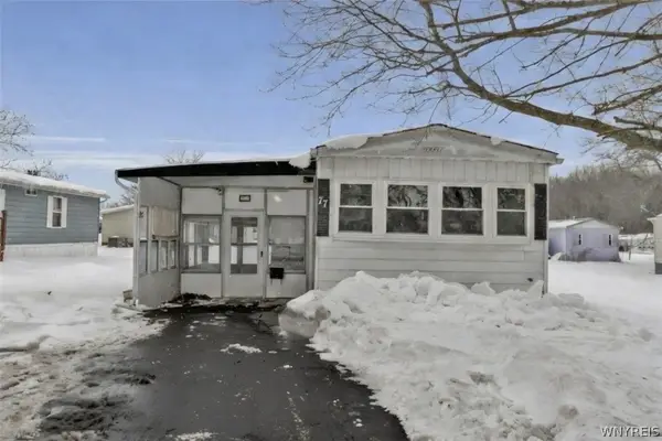 77 Lakewood Village Drive, Medina, NY 14103