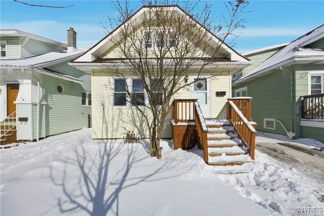234 Parkwood Avenue, Buffalo, NY 14217 - Image #1
