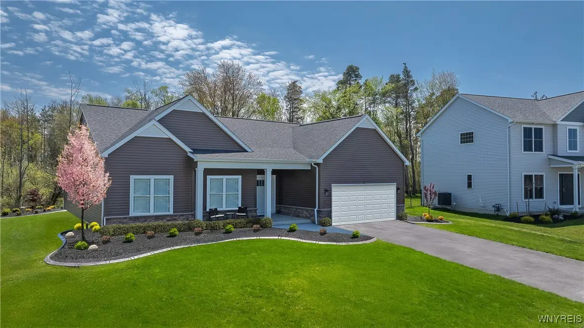 3894 Wheatfield Crossing Road, North Tonawanda, NY 14120 - Image #1