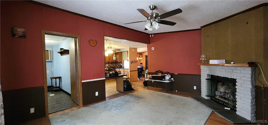 701 Gardenwood Drive, Lockport, NY 14094 - Image #3