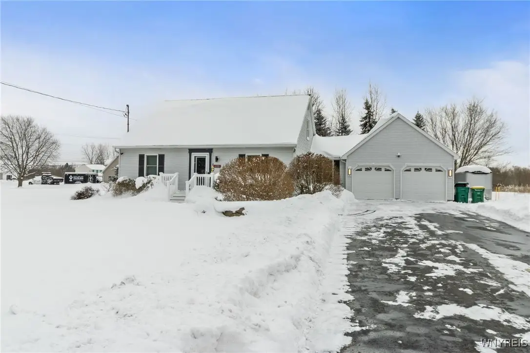 6338 Hamm Road, Lockport, NY 14094 - Image #1