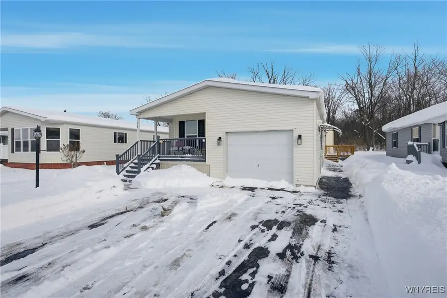 5455 Southwestern Boulevard #21, Hamburg, NY 14075 - #2