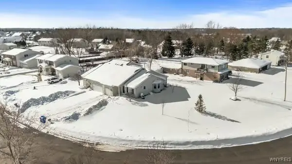 4753 E Highland Parkway, Buffalo, NY 14219 - Image #3