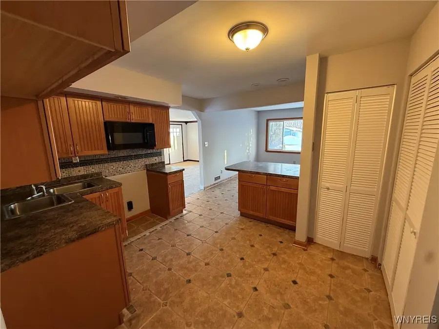 4320 Isherwood Drive, Niagara Falls, NY 14305 - #3