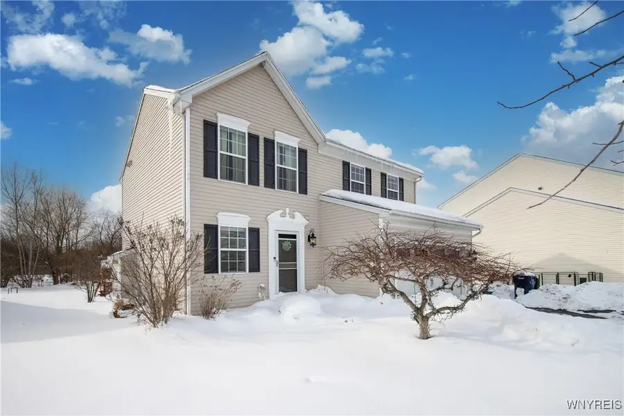 5784 Willow Creek Lane, Sanborn, NY 14132 - #3