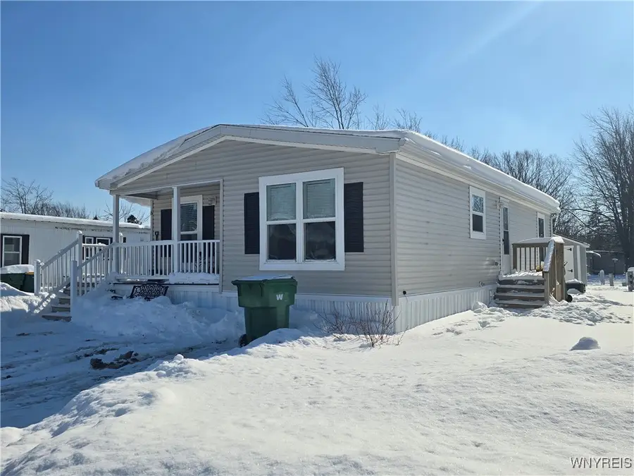 6 Laurel St, Quarry Hill, Akron, NY 14001 - #3