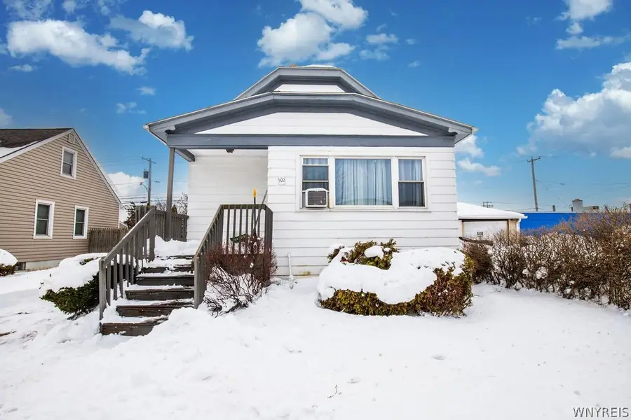 502 W Hazeltine Avenue, Buffalo, NY 14217 - #2