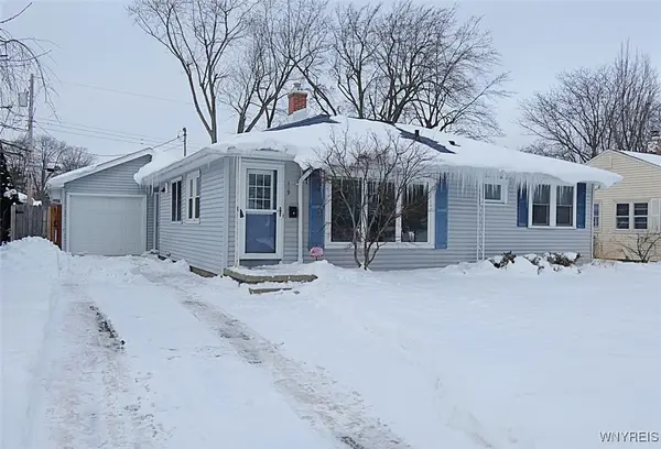 109 Pearce Dr, Amherst, NY 14226