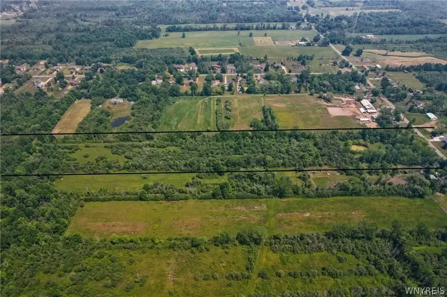 8660 Wolcott Road, Clarence Center, NY 14032 - #2