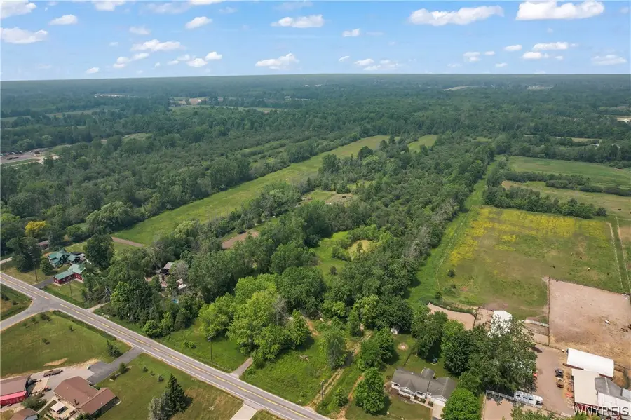 8660 Wolcott Road, Clarence Center, NY 14032 - #3