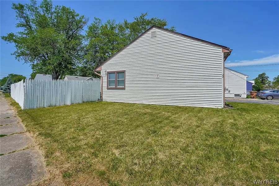 22 Idlebrook Drive, Buffalo, NY 14225 - Image #2