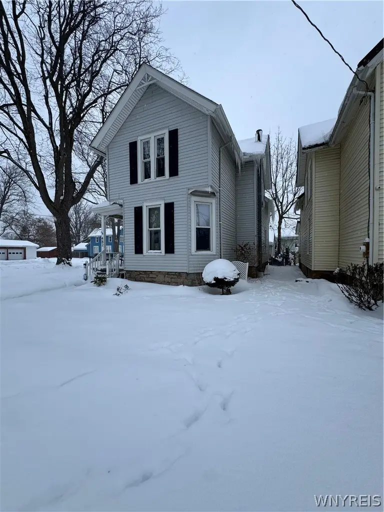 482 Hawley Street, Lockport, NY 14094 - #3