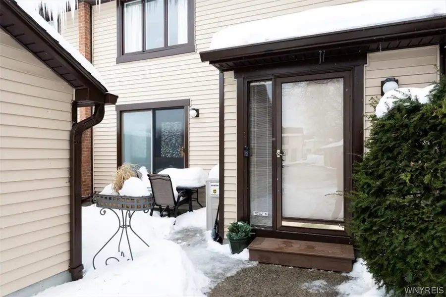 907 Charlesgate Circle, East Amherst, NY 14051 - #2