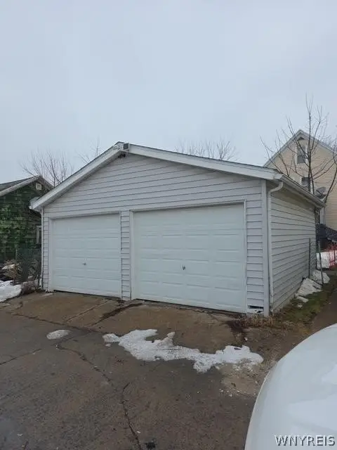 2725 Pierce Avenue, Niagara Falls, NY 14301 - #2