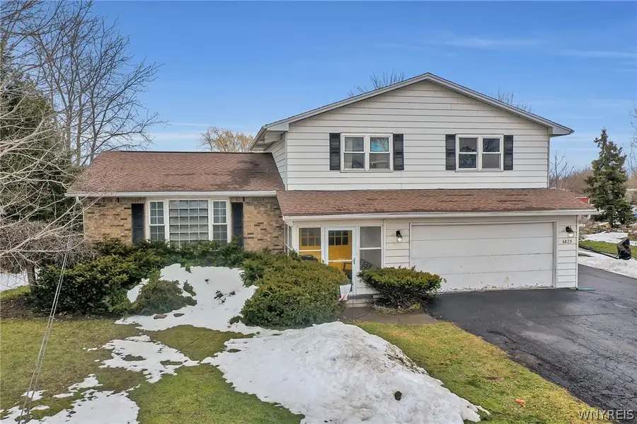 6825 Shawnee Road, North Tonawanda, NY 14120 - #2