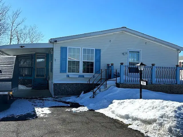 901 Hollywood Drive, Lockport, NY 14094 - #1
