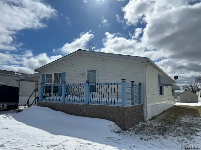 901 Hollywood Drive, Lockport, NY 14094 - #2