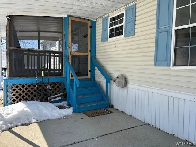 901 Hollywood Drive, Lockport, NY 14094 - #3