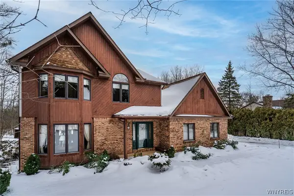 5194 S Freeman Road, Orchard Park, NY 14127