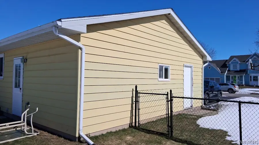 92 Lindhurst Drive, Lockport, NY 14094 - #3